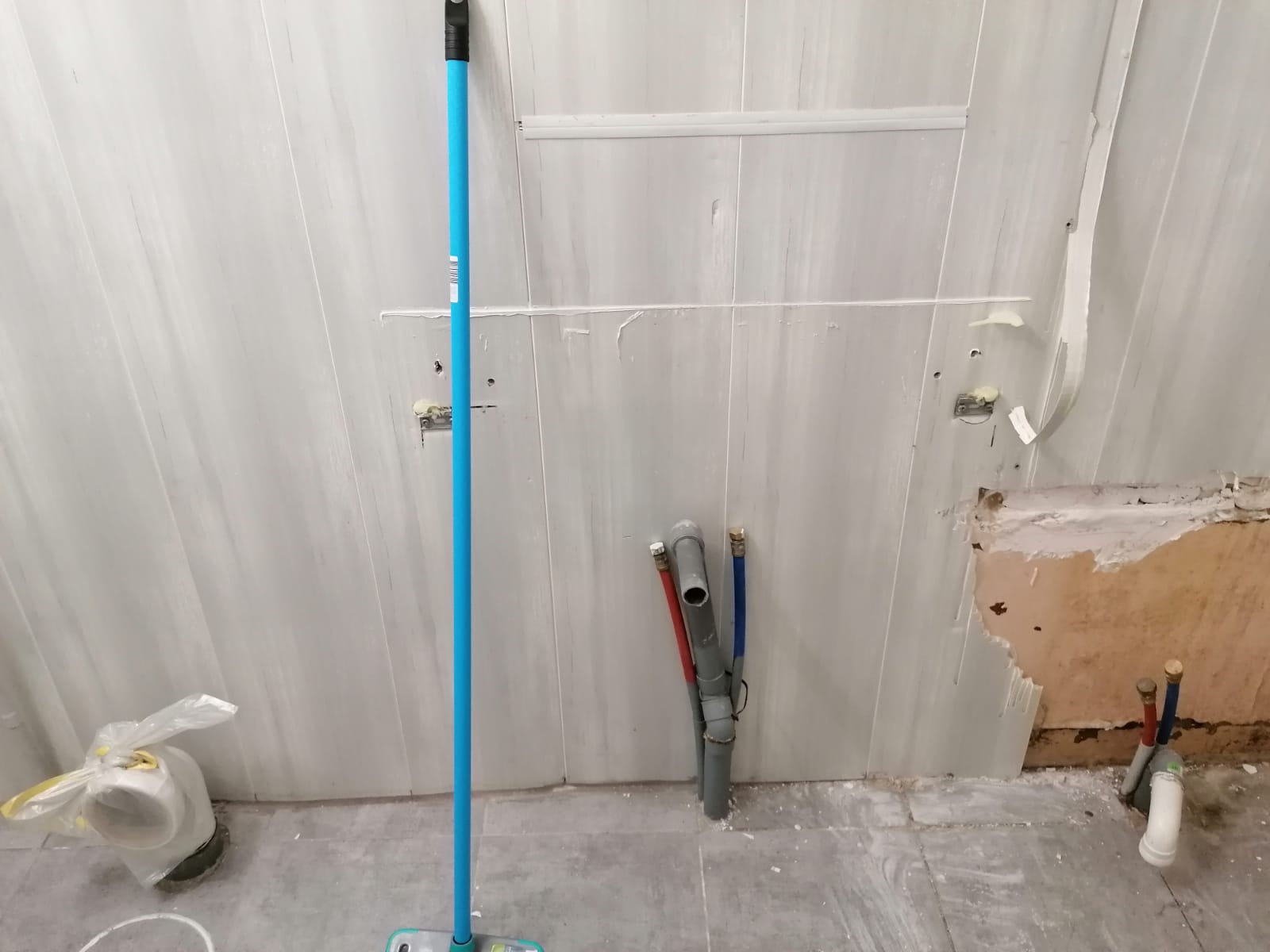 Avant Rénovation complète salle de bain