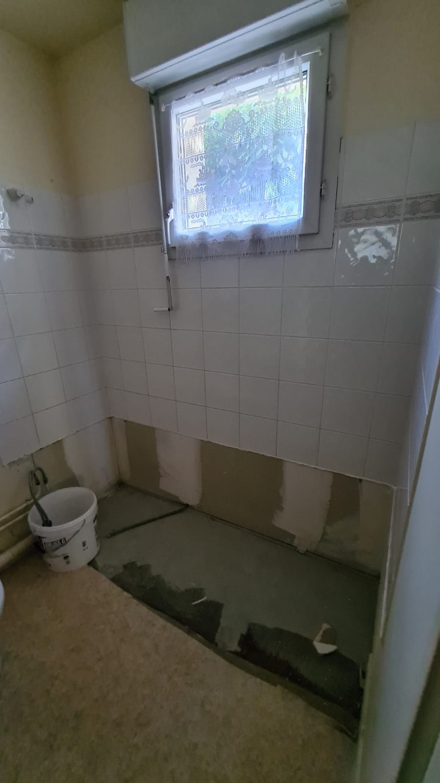 Avant Rénovation complète salle de bain