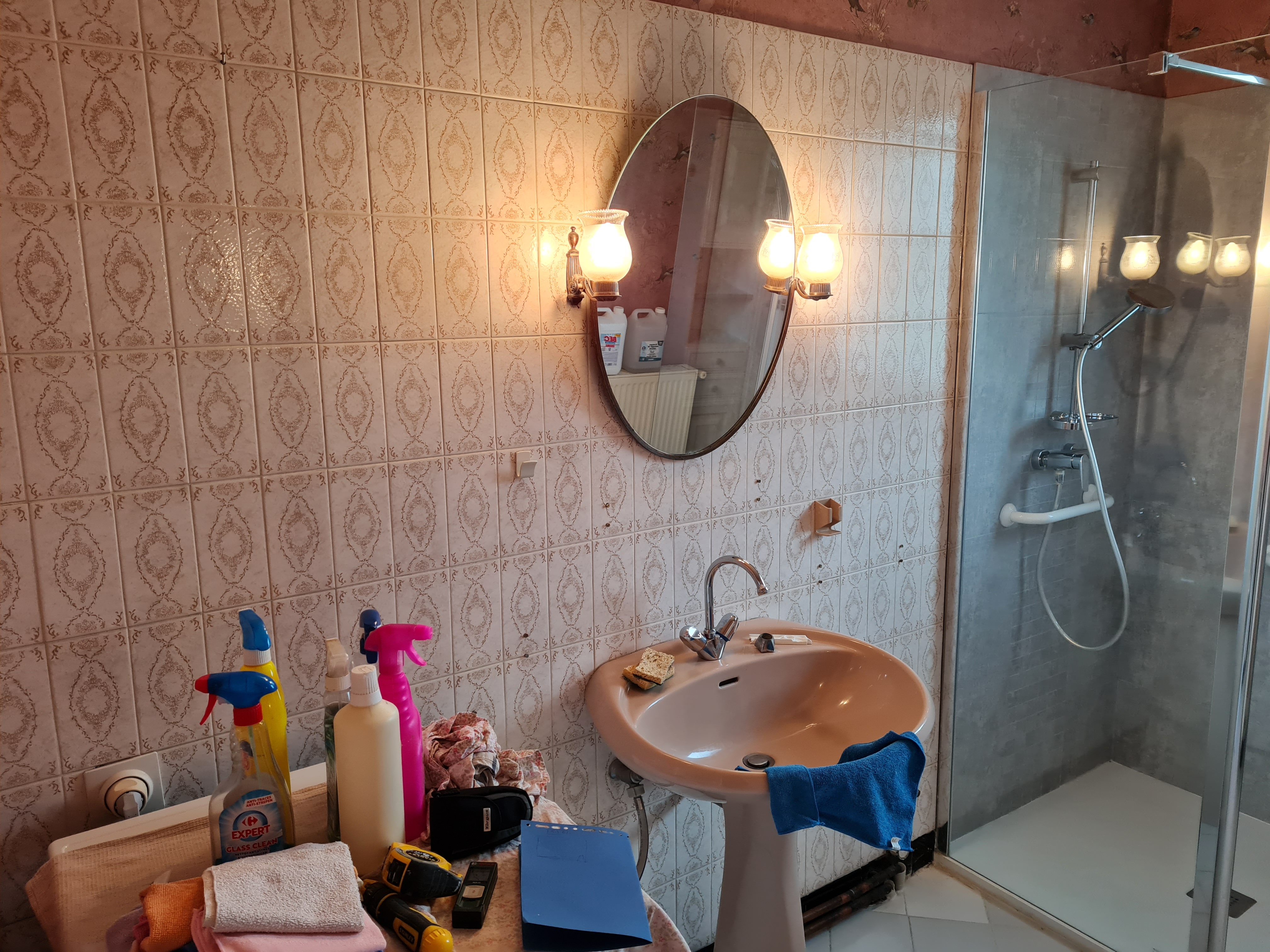 Avant Rénovation complète salle de bain