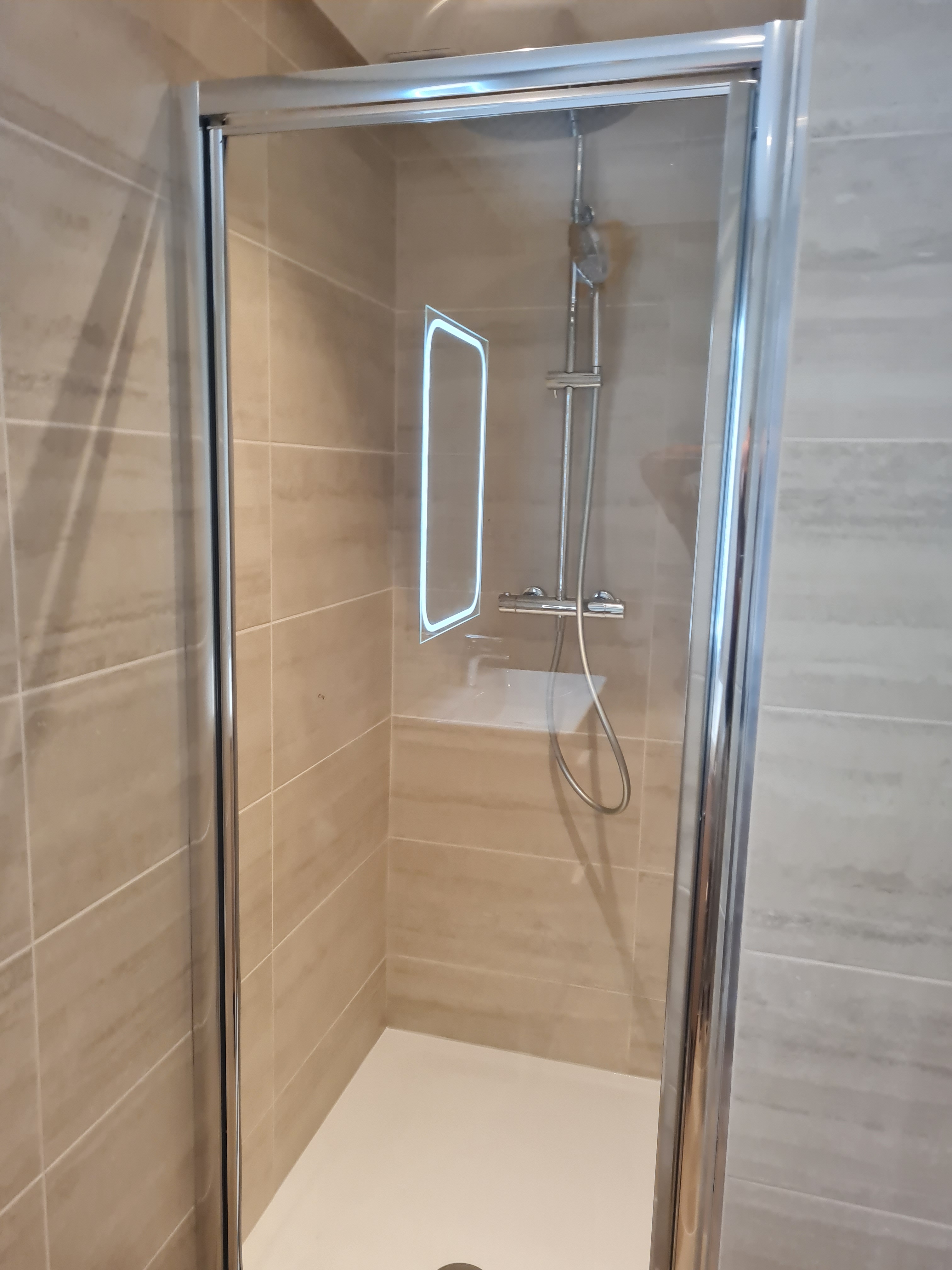 Après Rénovation complète salle de bain