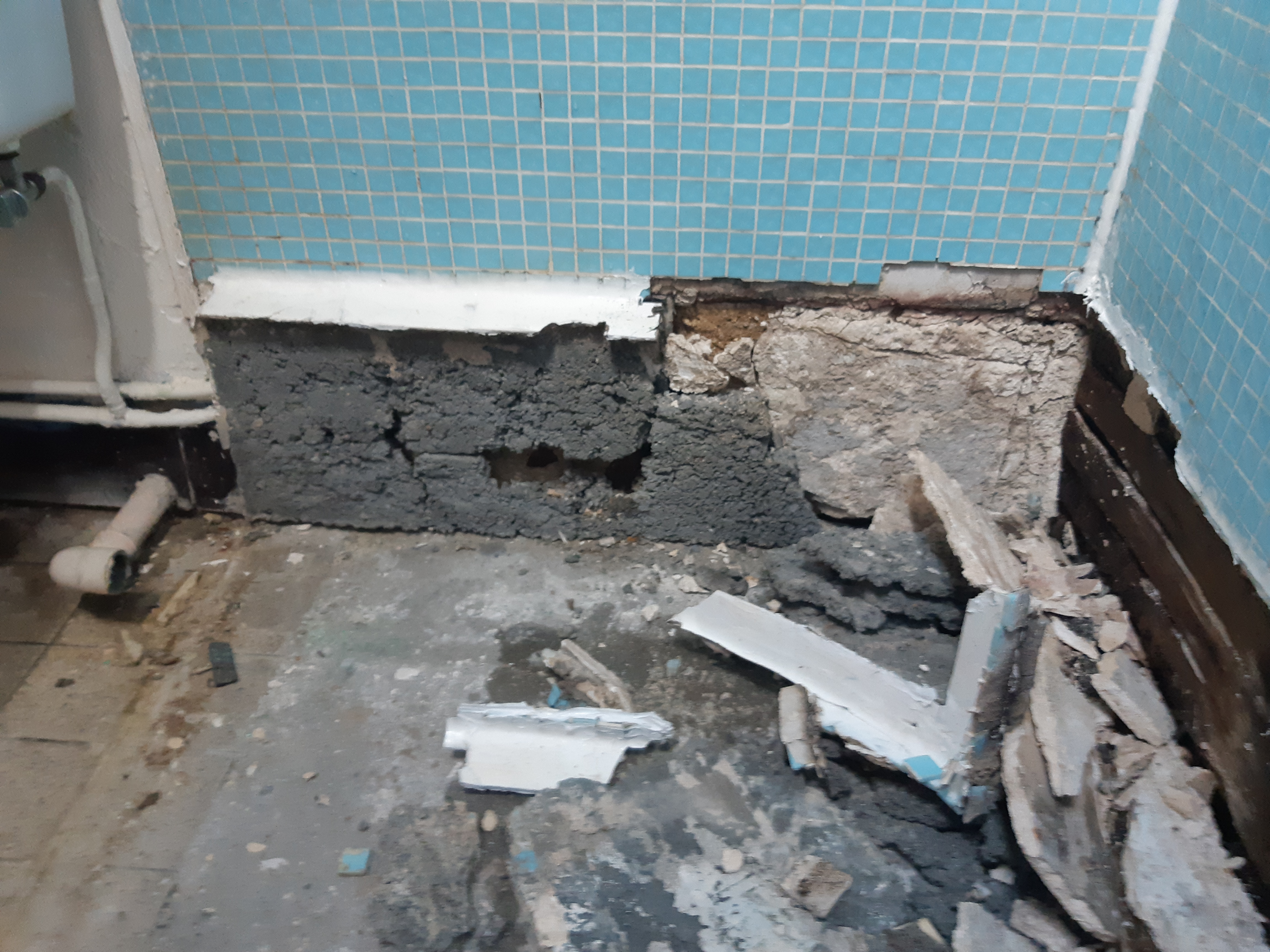 Avant Rénovation complète salle de bain